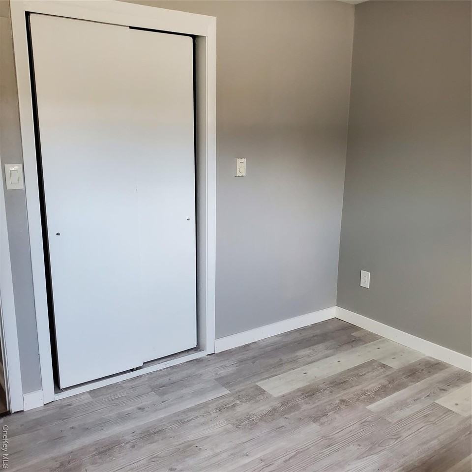 191 Plains Rd Apt 3 #3 - Photo 5 of 12