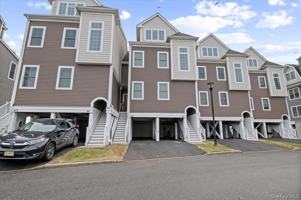 featured image of 422 Marina Pointe Dr Unit 422 #422