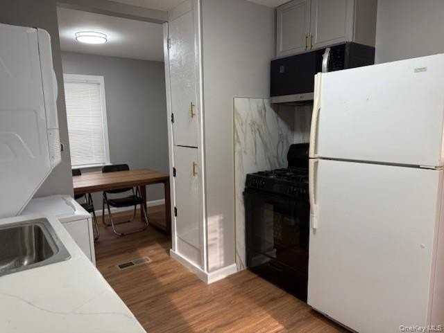 12 Admiral St - Photo 5 of 11