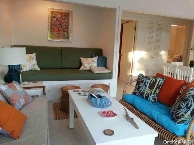 18 Erie St - Photo 3 of 17