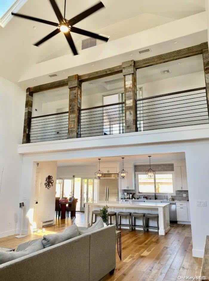 285 Cottage Walk - Photo 4 of 16