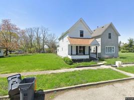 featured image of 2415 Cedar St #1