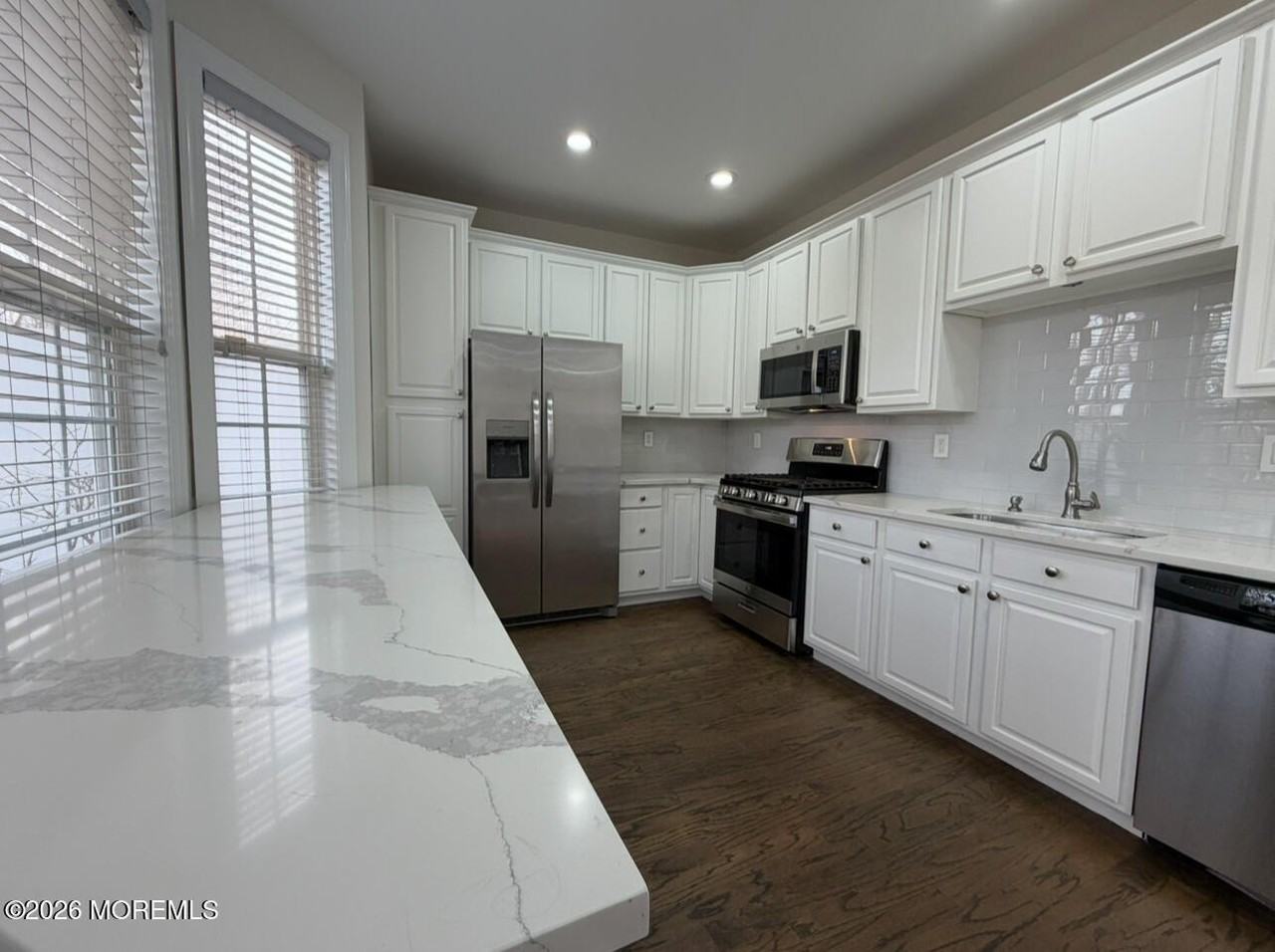 163 Shinnecock Dr - Photo 7 of 16