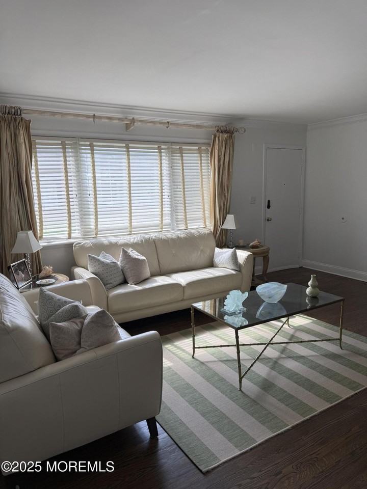 35 Sternberger Ave Apt A #A - Photo 4 of 18