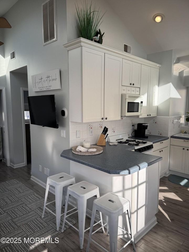 120 W Chadwick Way - Photo 4 of 13