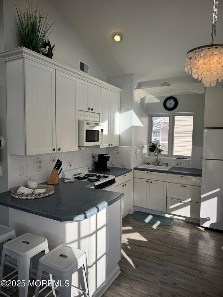 120 W Chadwick Way - Photo 5 of 13