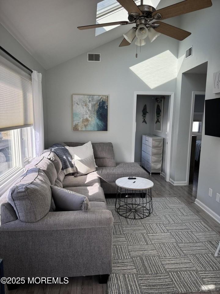 120 W Chadwick Way - Photo 6 of 13