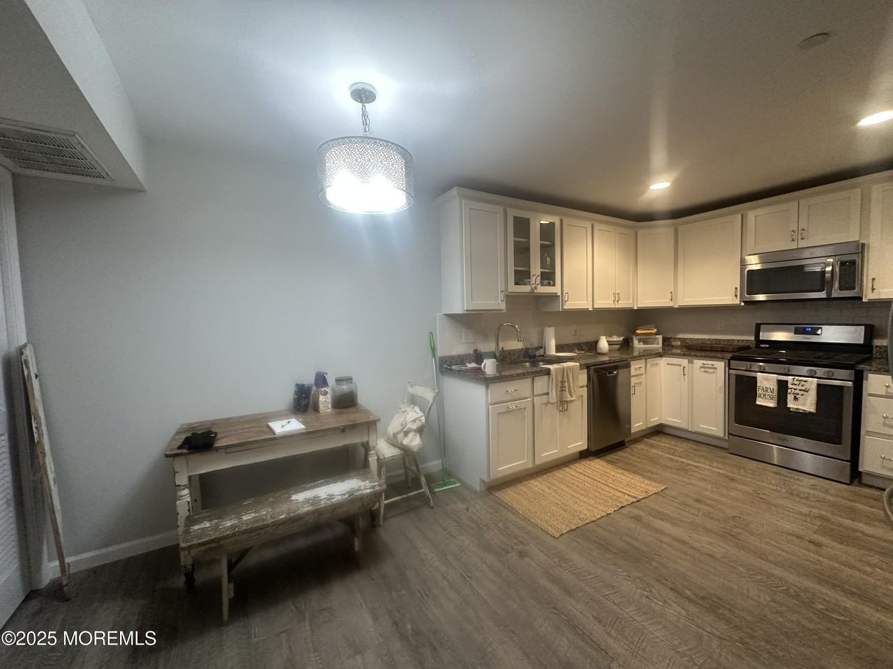 177 Main St Apt 2b #2B - Photo 3 of 13