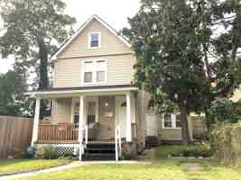 featured image of 610 1/2 1st Ave #REAR