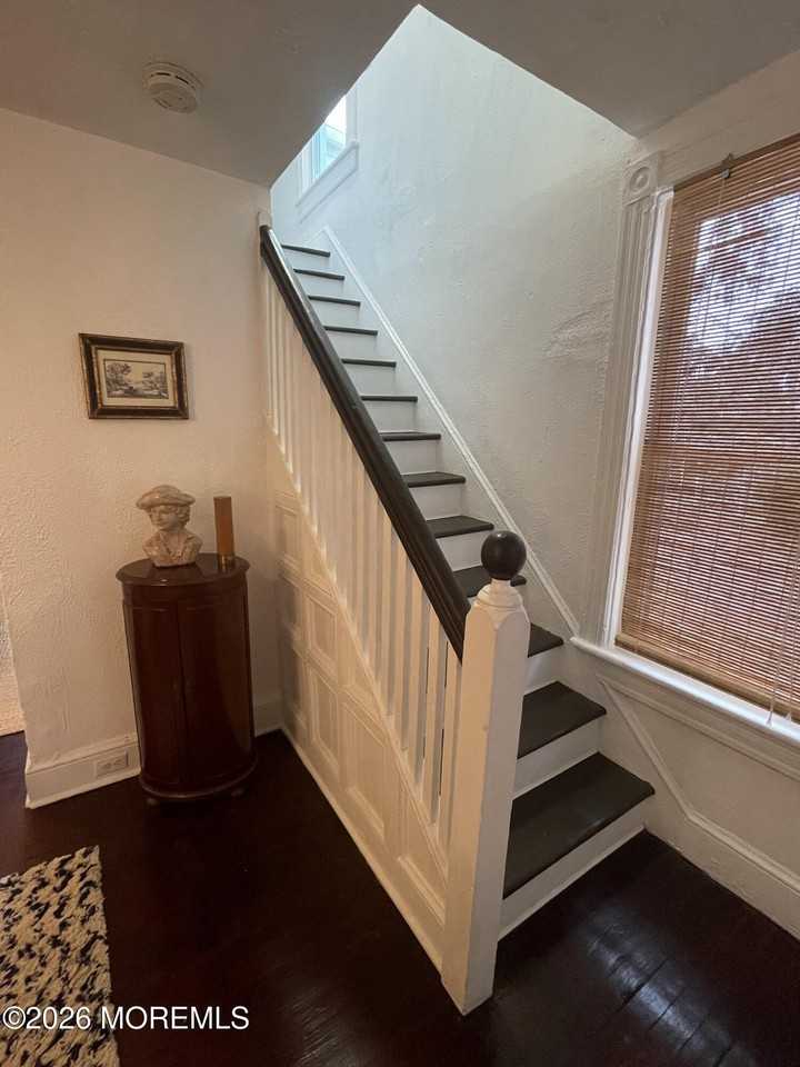 610 1/2 1st Ave #REAR - Photo 6 of 21