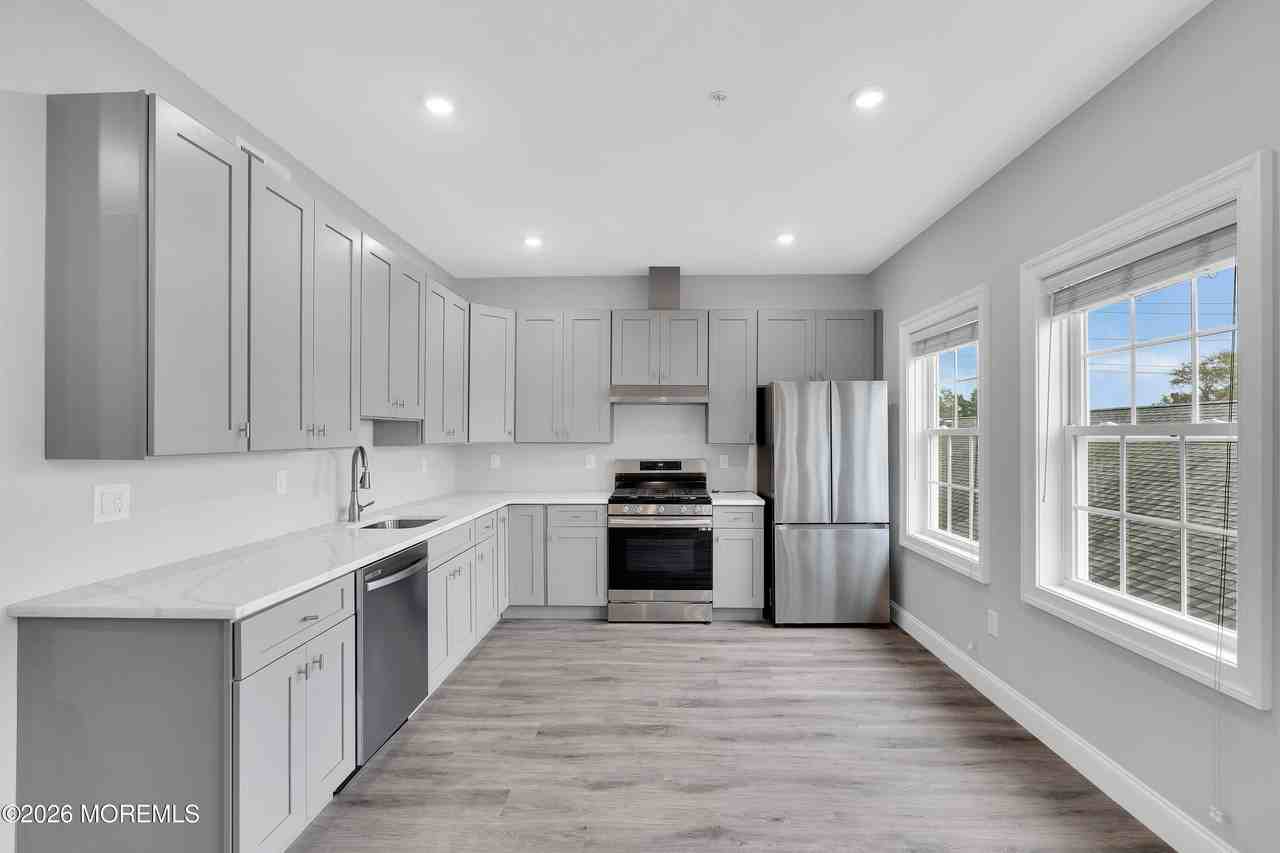 245 Parker Ave Unit 6 #6 - Photo 3 of 14