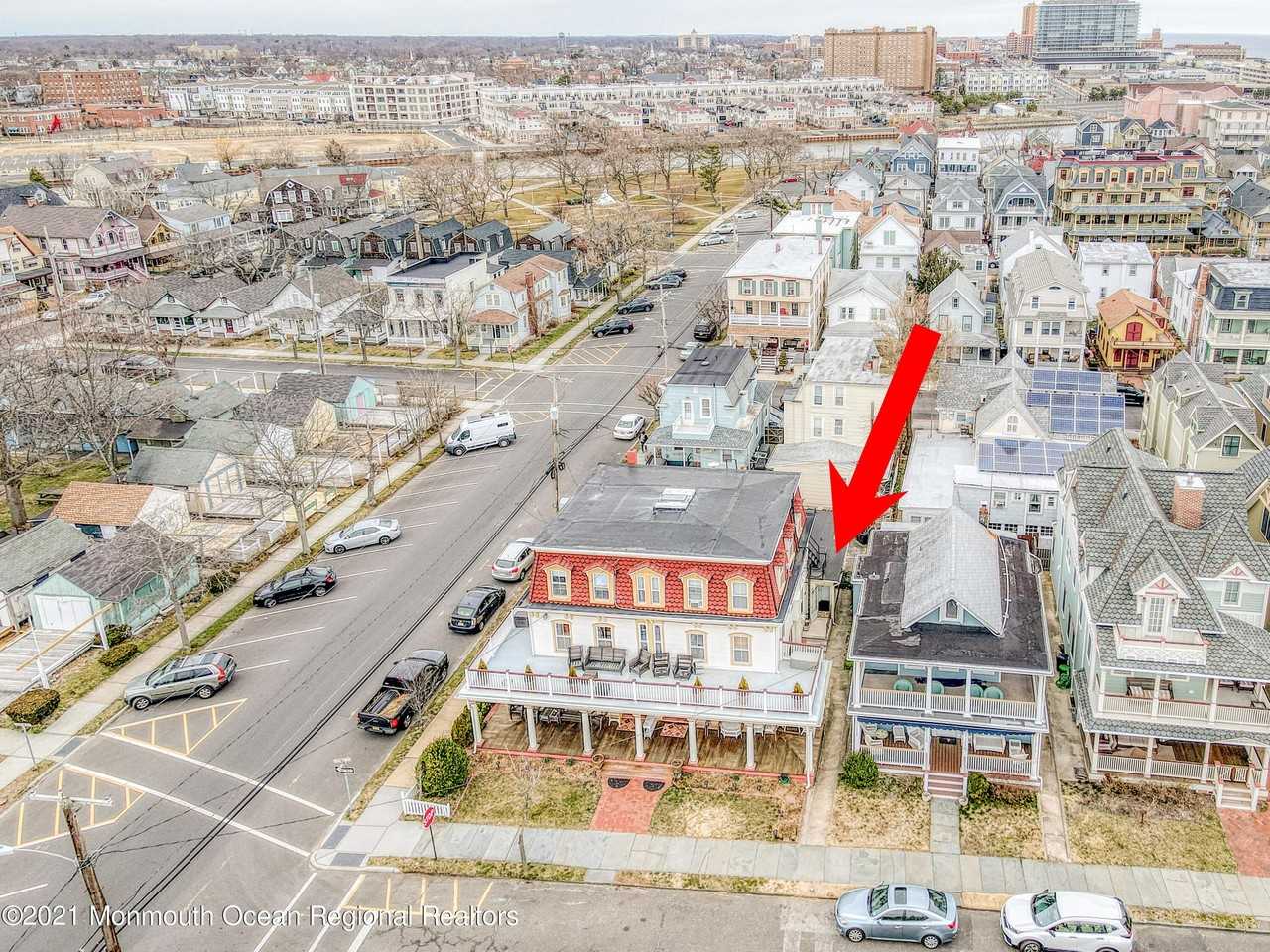 35 Ocean Pathway Apt 4 #4