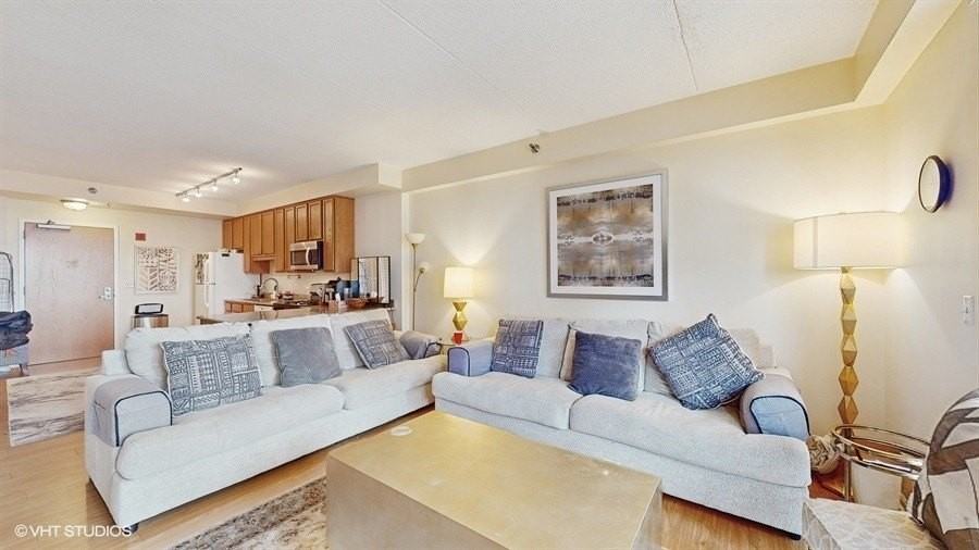 1250 S Indiana Ave Apt 1002 #1002 - Photo 4 of 25