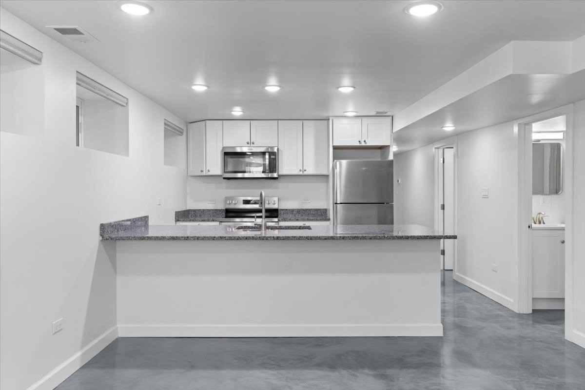 722 S Laflin St Unit G #G - Photo 5 of 16