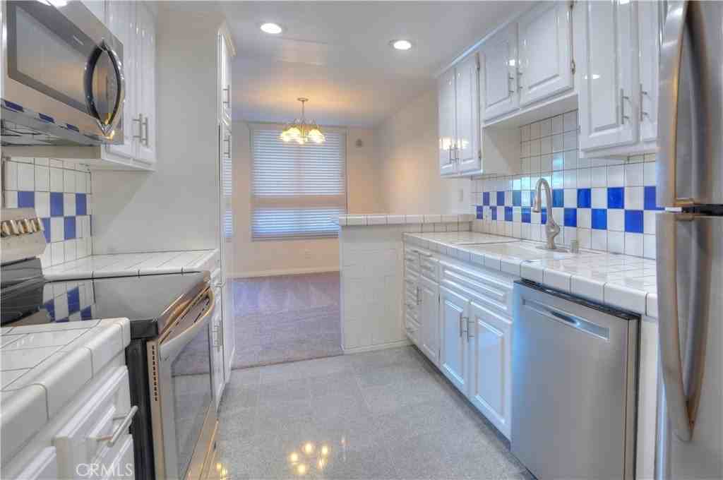 8828 Pershing Dr #203