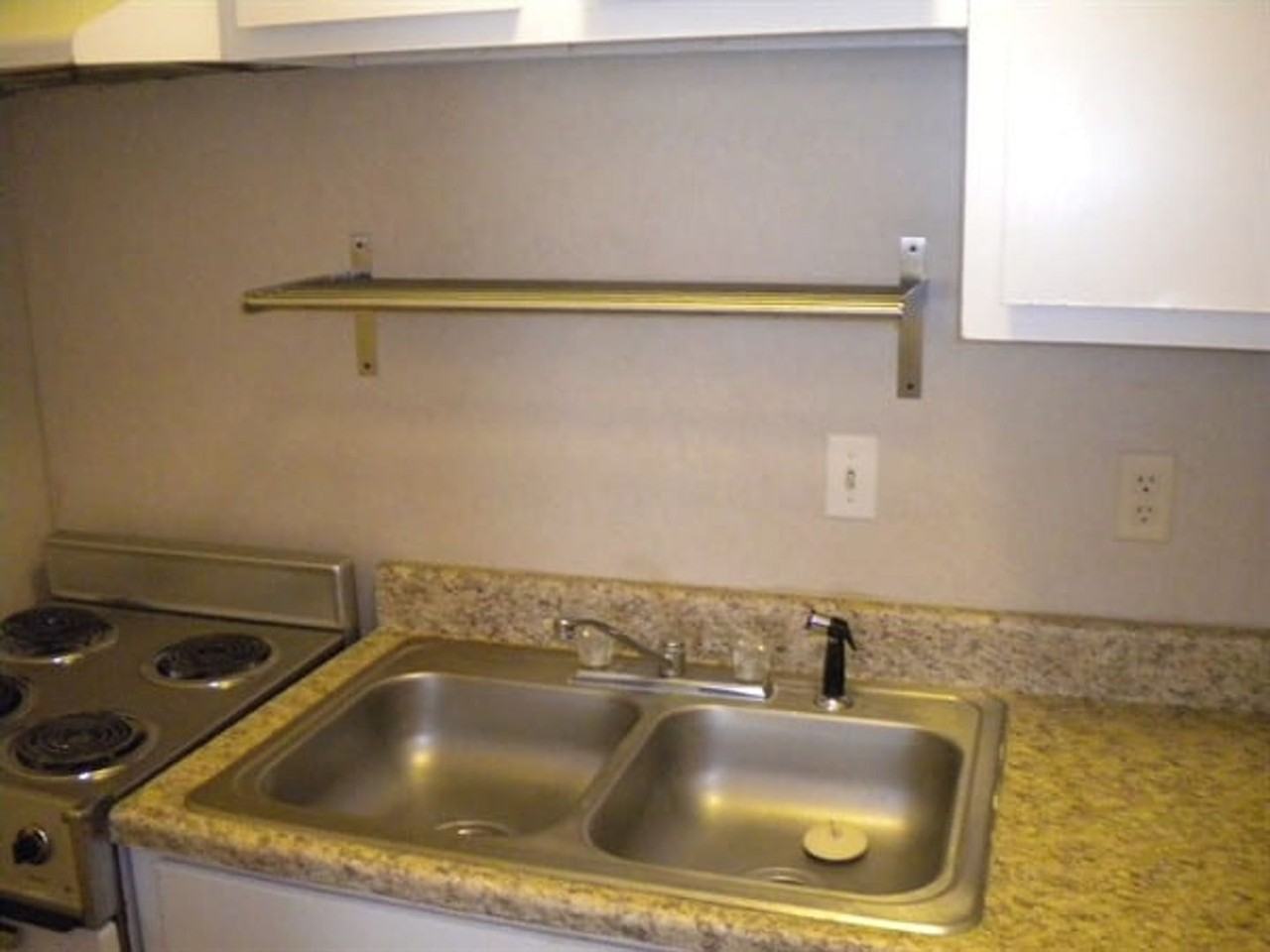 Holleman by the Park - Photo 6 of 9