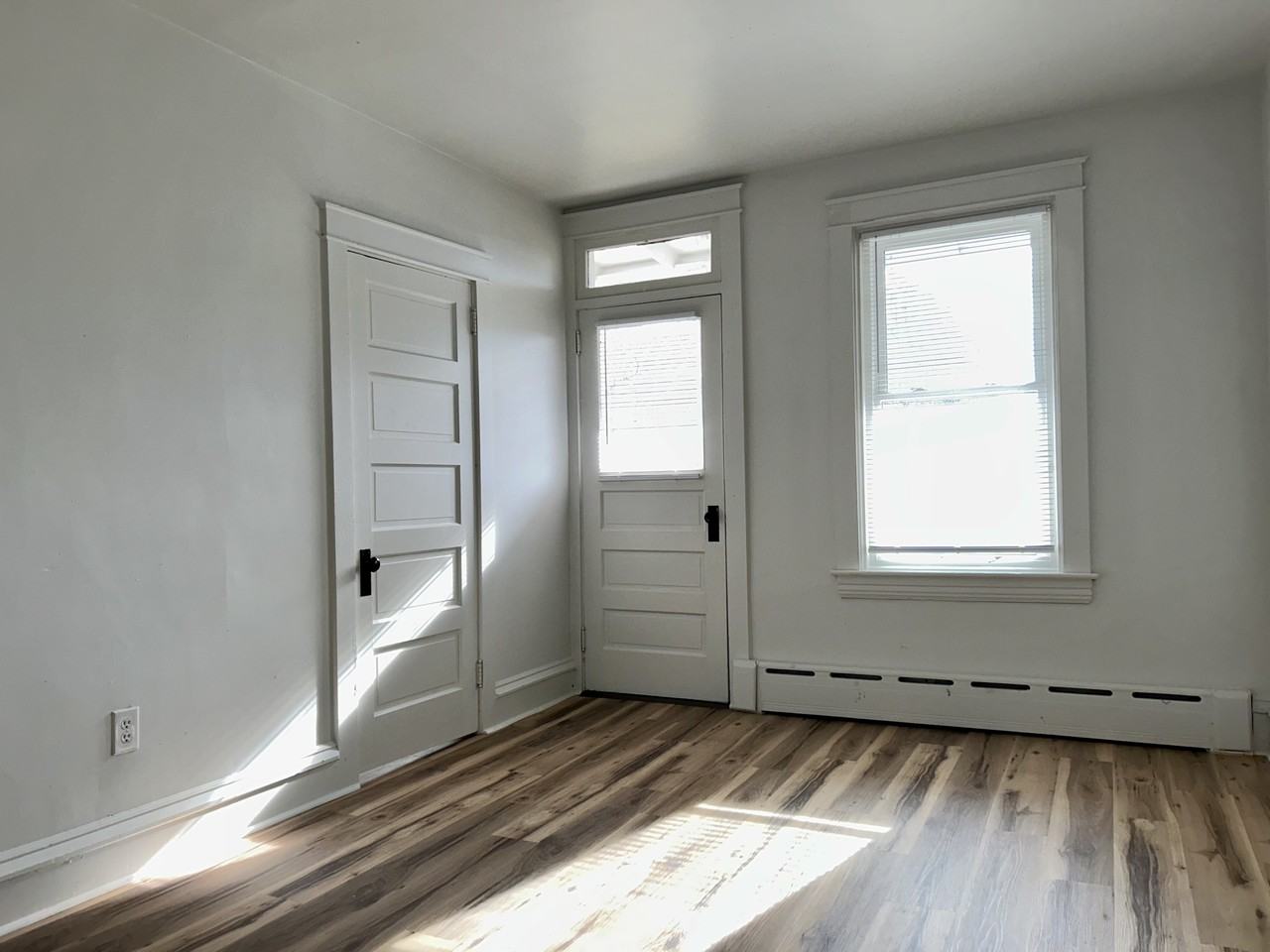 19 E 3rd St #1 - Photo 4 of 19