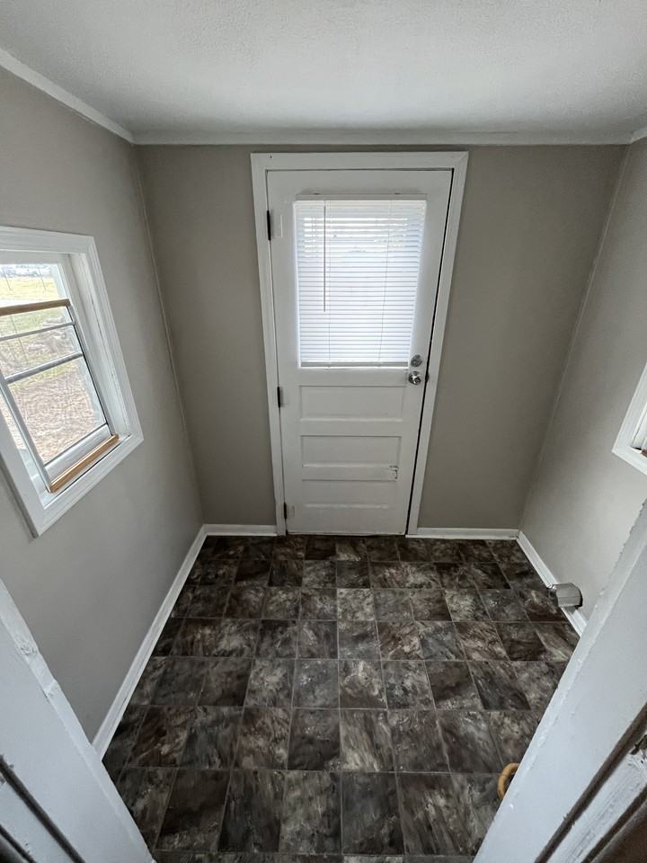 4025 Brown St #1 - Photo 6 of 13