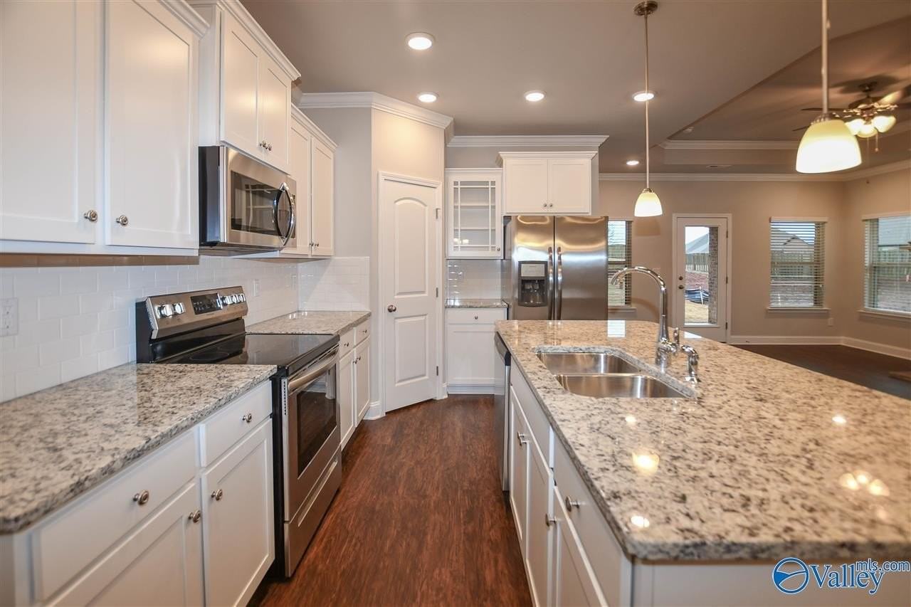 275 Caudle Dr - Photo 3 of 27