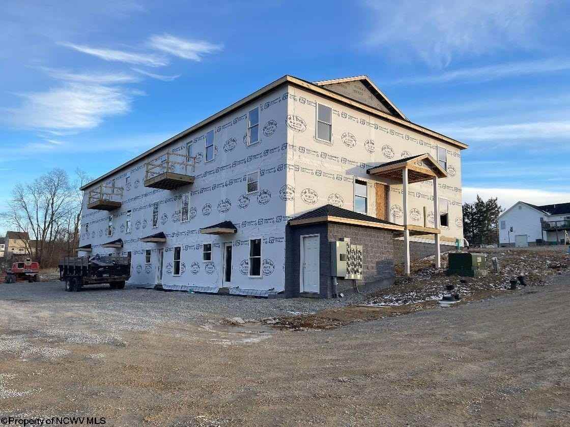 43 Maple St - Photo 3 of 8