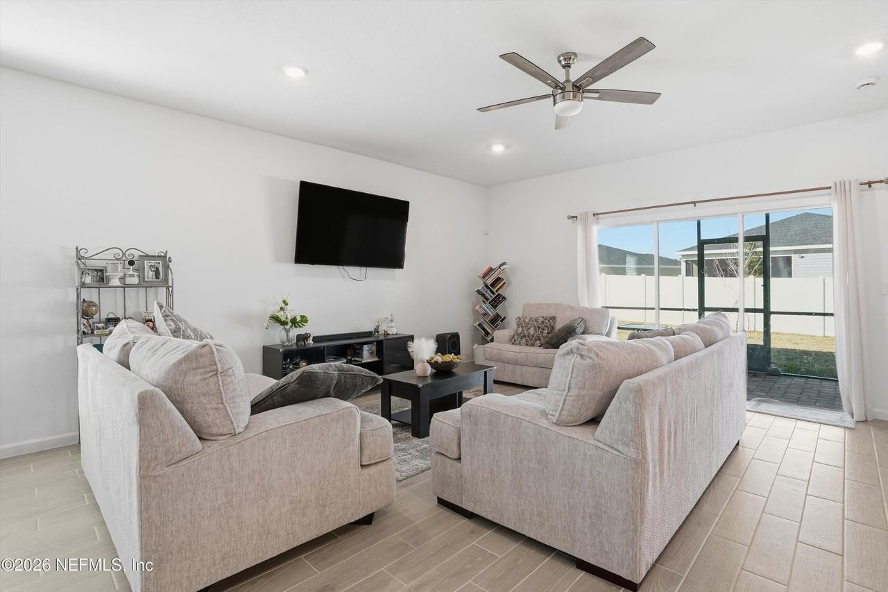 1479 Lachlan Cir - Photo 2 of 31