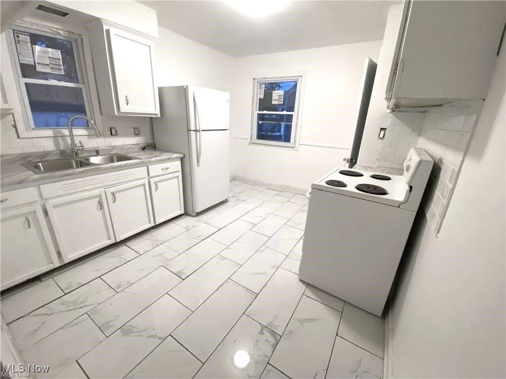 718 Shelley Pkwy - Photo 2 of 12