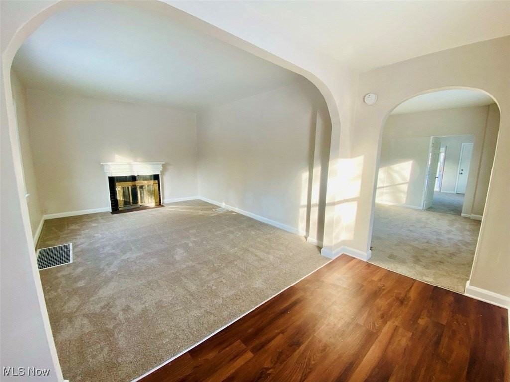 383 Black St - Photo 2 of 10