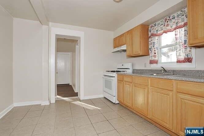 68 Mohawk Ave 2nd Fl - Photo 5 of 24