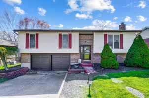 featured image of 10 Timberview Ct