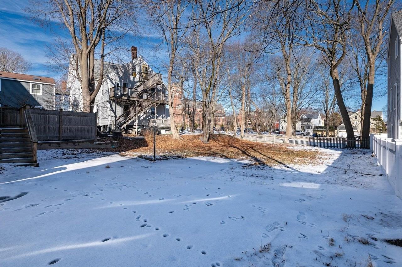 83 Cabot St - Photo 2 of 18