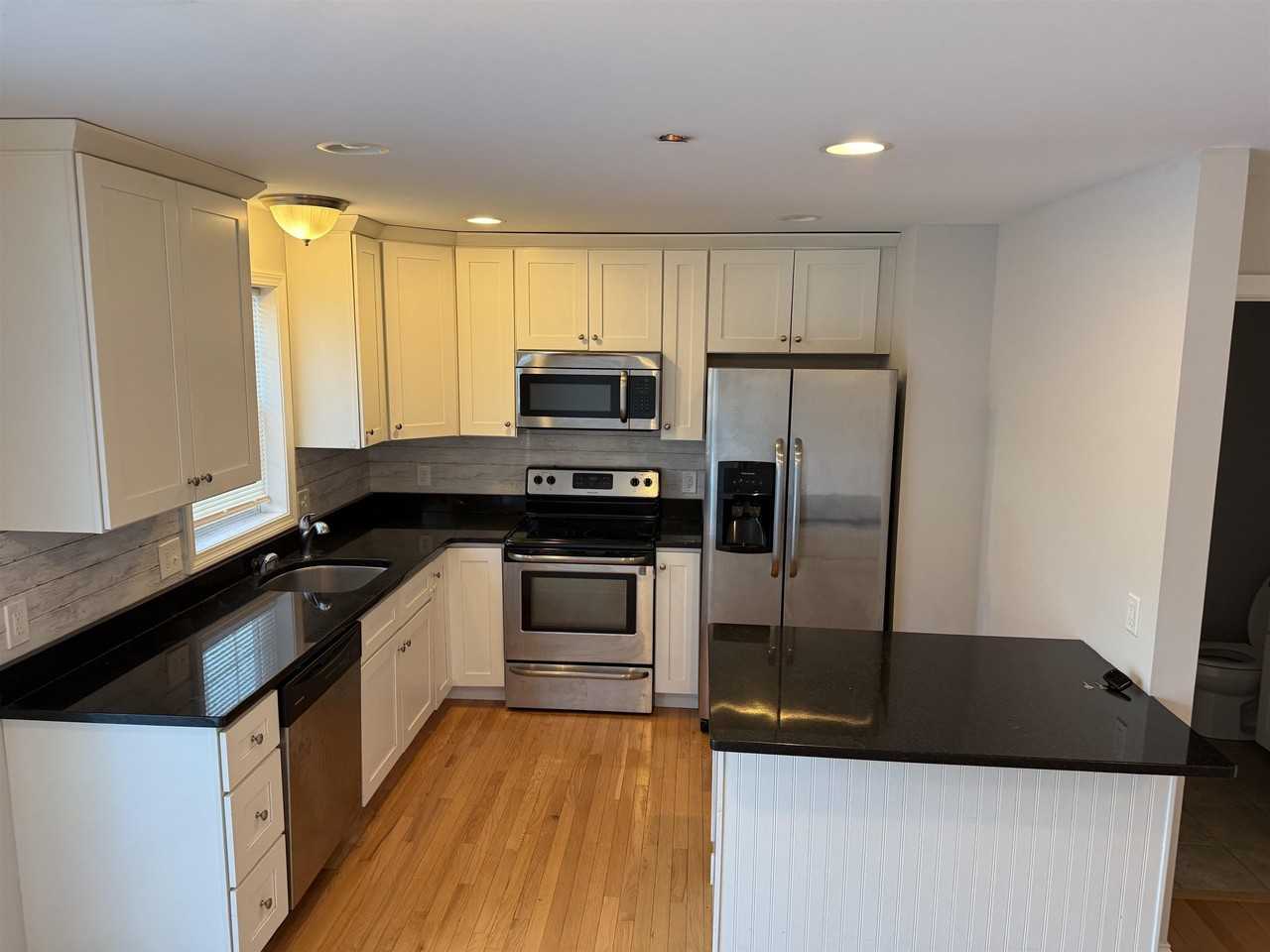 16 Sheffield Dr - Photo 2 of 25