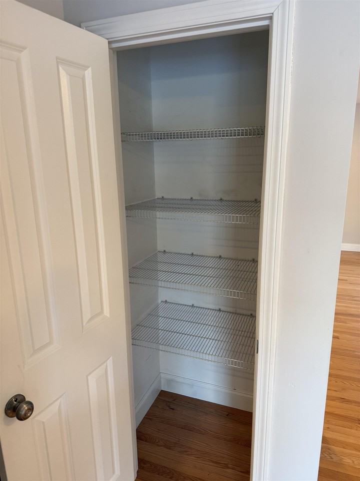 16 Sheffield Dr - Photo 4 of 25