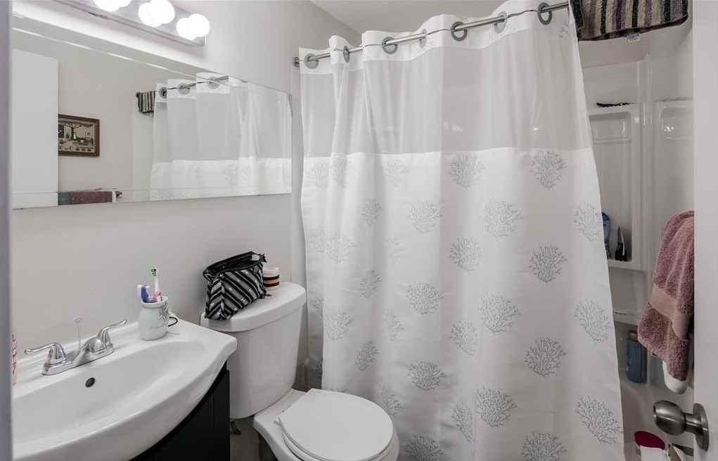 12 Frederick Ave #2 - Photo 6 of 8