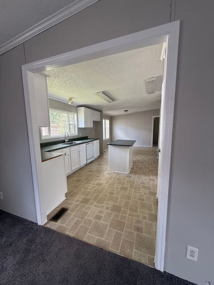 Hodgeville Living LLC - Photo 2 of 15