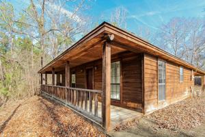 featured image of 95 Oakwood Dr