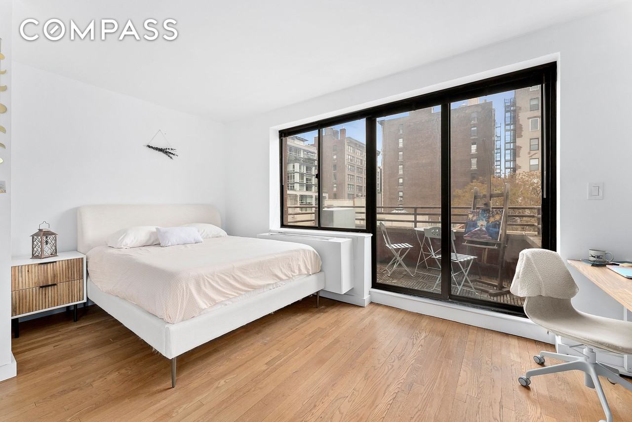 181 7th Ave #8D - Photo 2 of 6