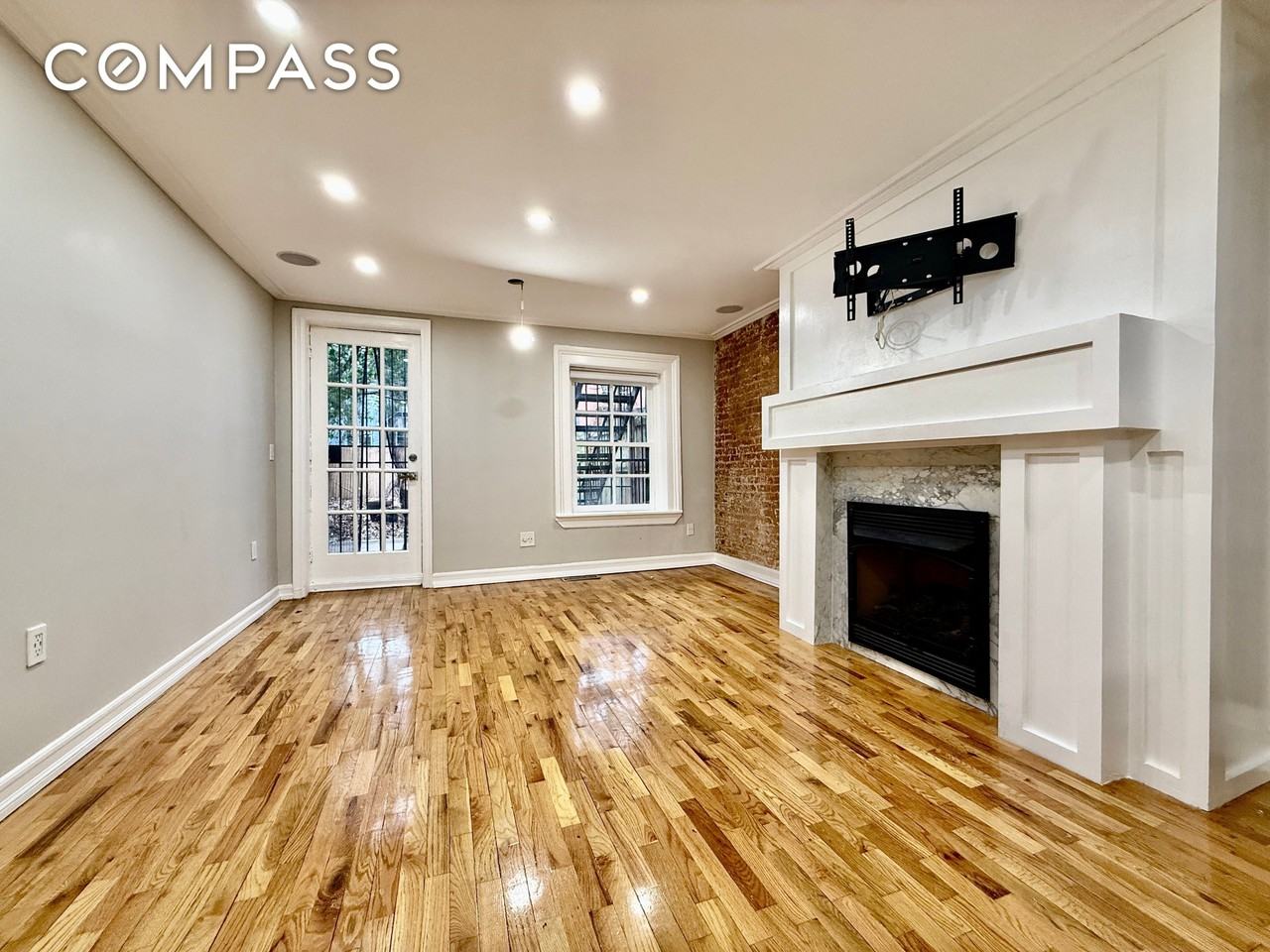 422 Clermont Ave #1 - Photo 2 of 10