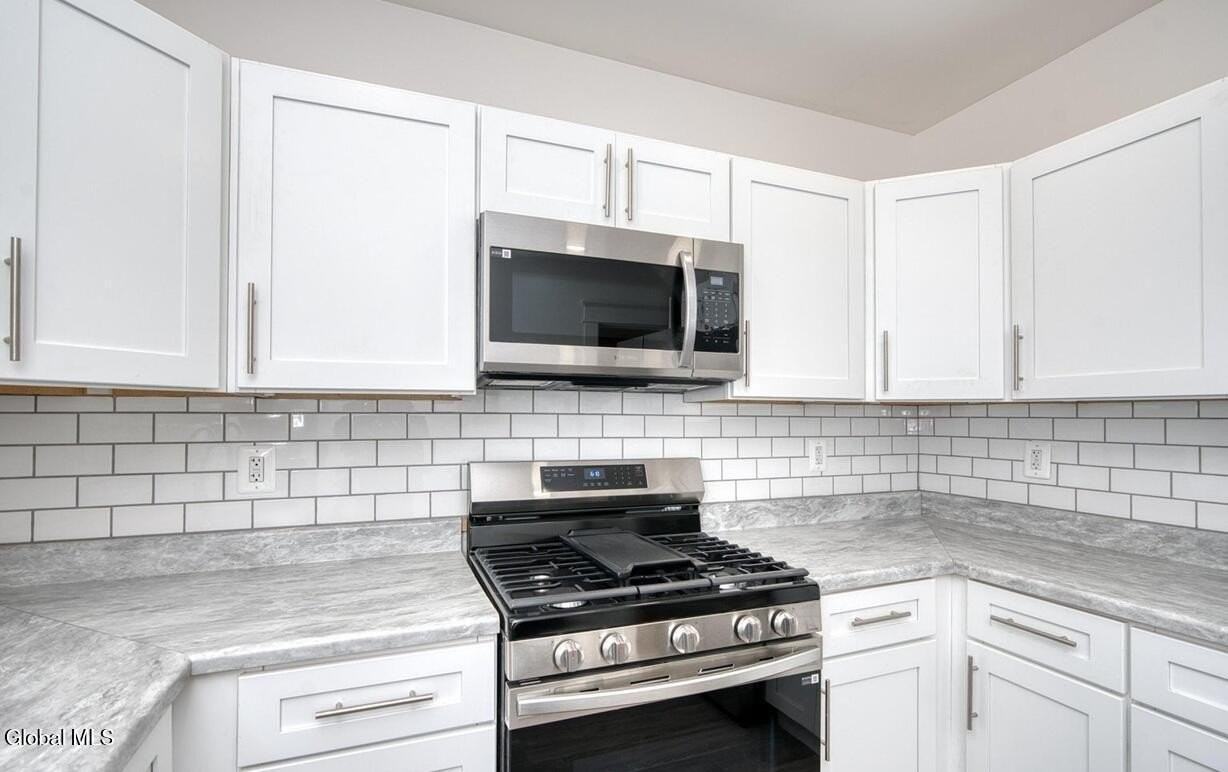 1538 Nott St - Photo 7 of 44