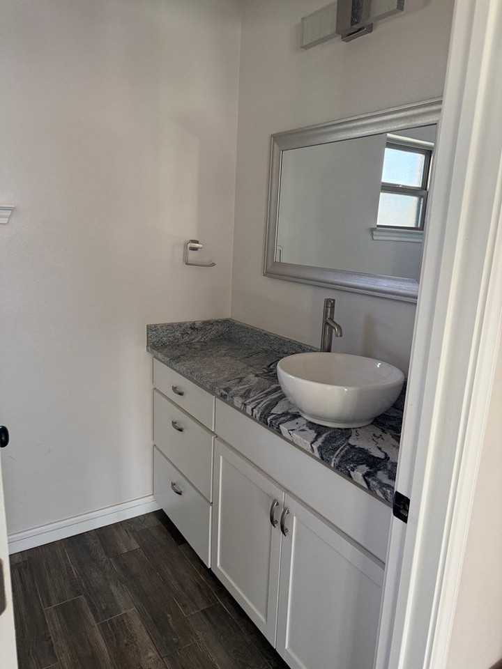 8608 La Jolla Dr - Photo 3 of 11