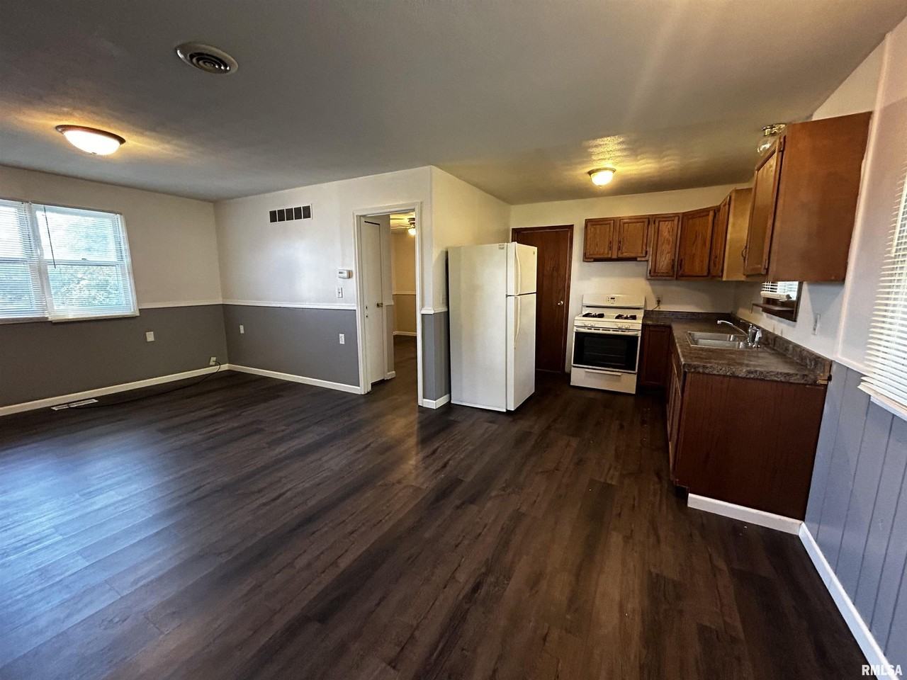 126 Amsler St Unit B #B - Photo 4 of 8