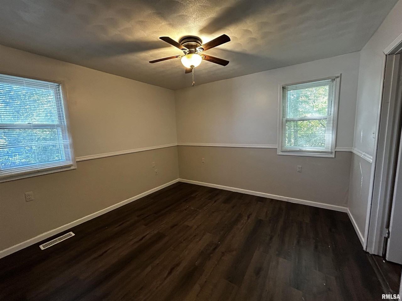 126 Amsler St Unit B #B - Photo 5 of 8