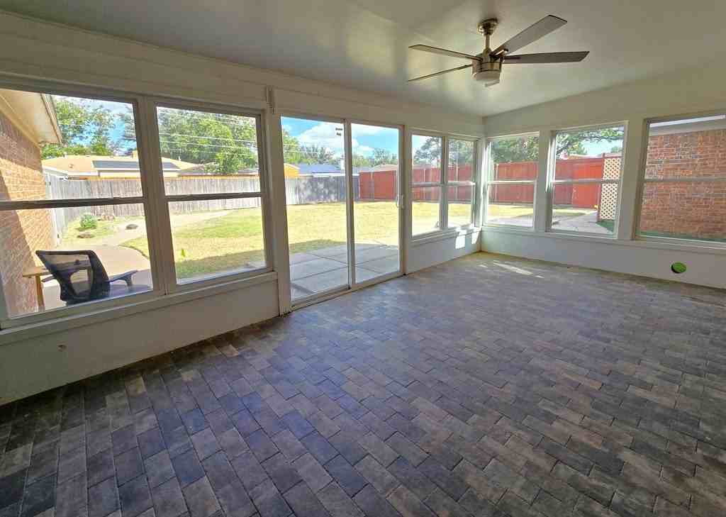 3304 Whitney Dr - Photo 6 of 17