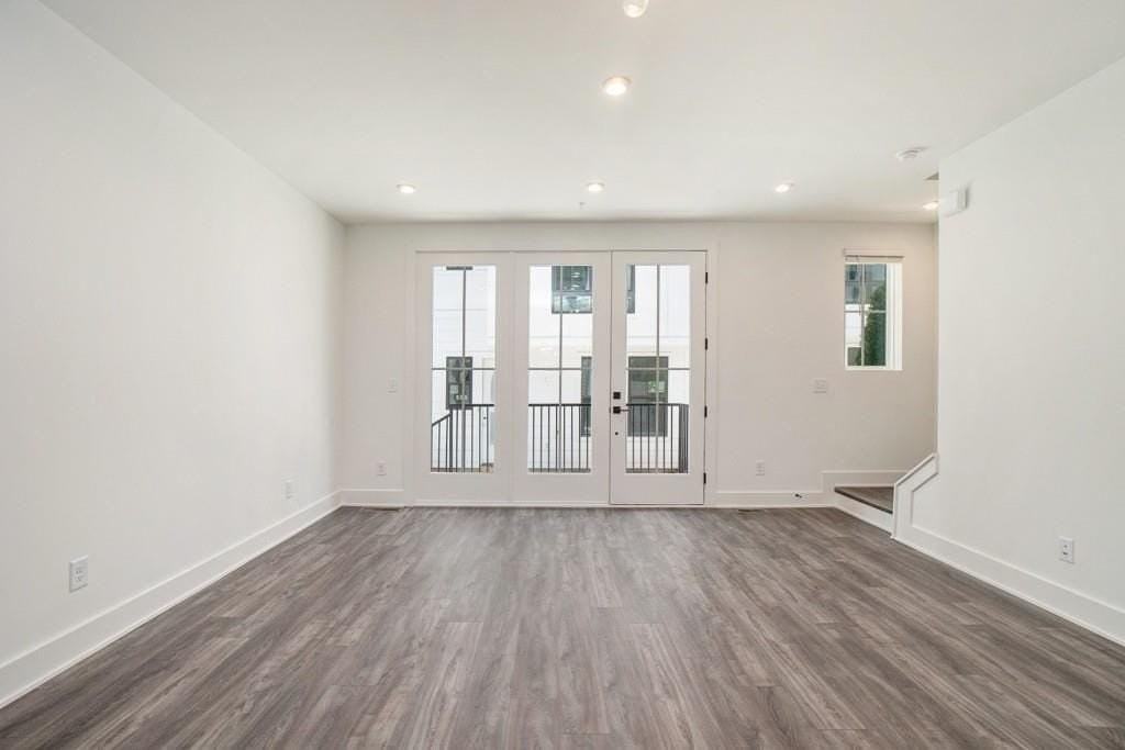 1829 Gotham Ln Ne - Photo 2 of 32