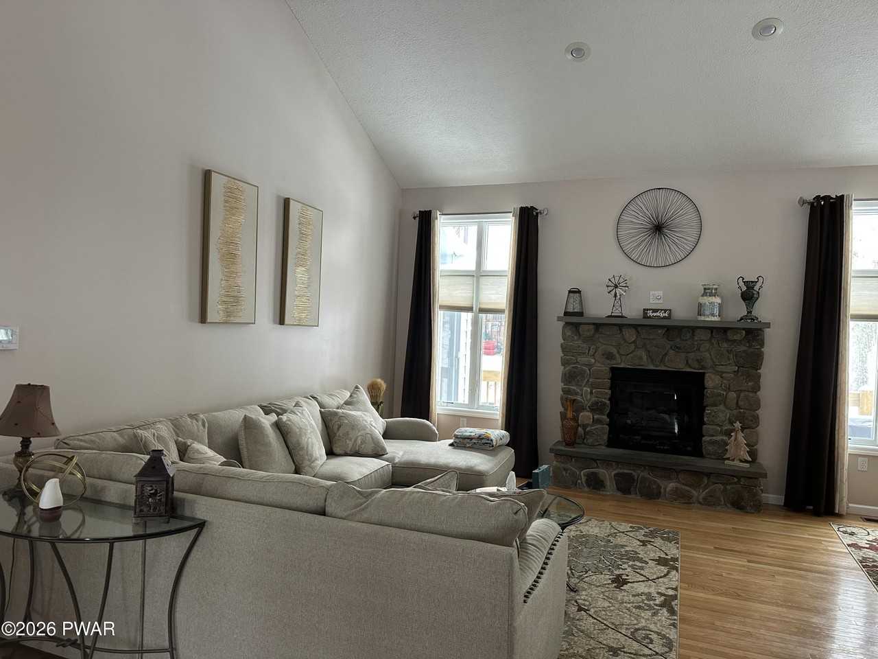 101 Pommel Dr - Photo 7 of 50