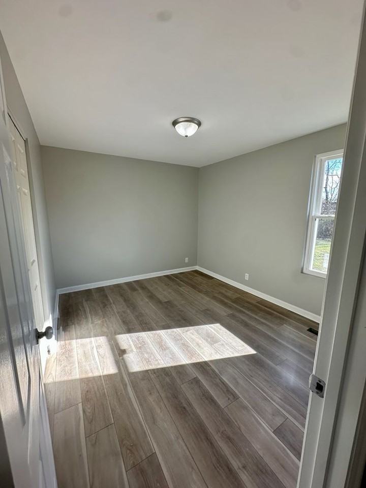 4823 Shadowlawn Dr - Photo 5 of 7