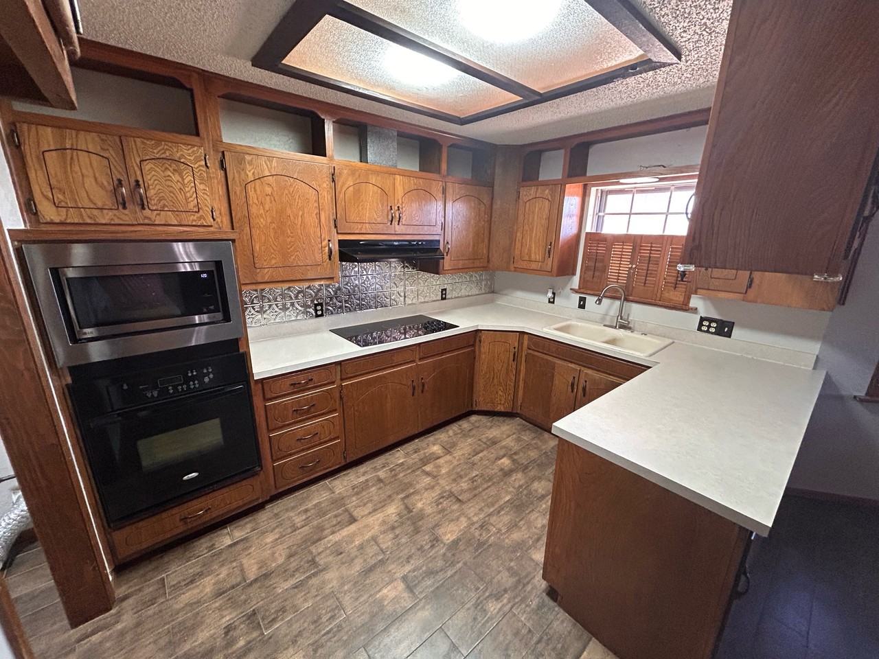 2607 Fedderson Dr #1 - Photo 7 of 19