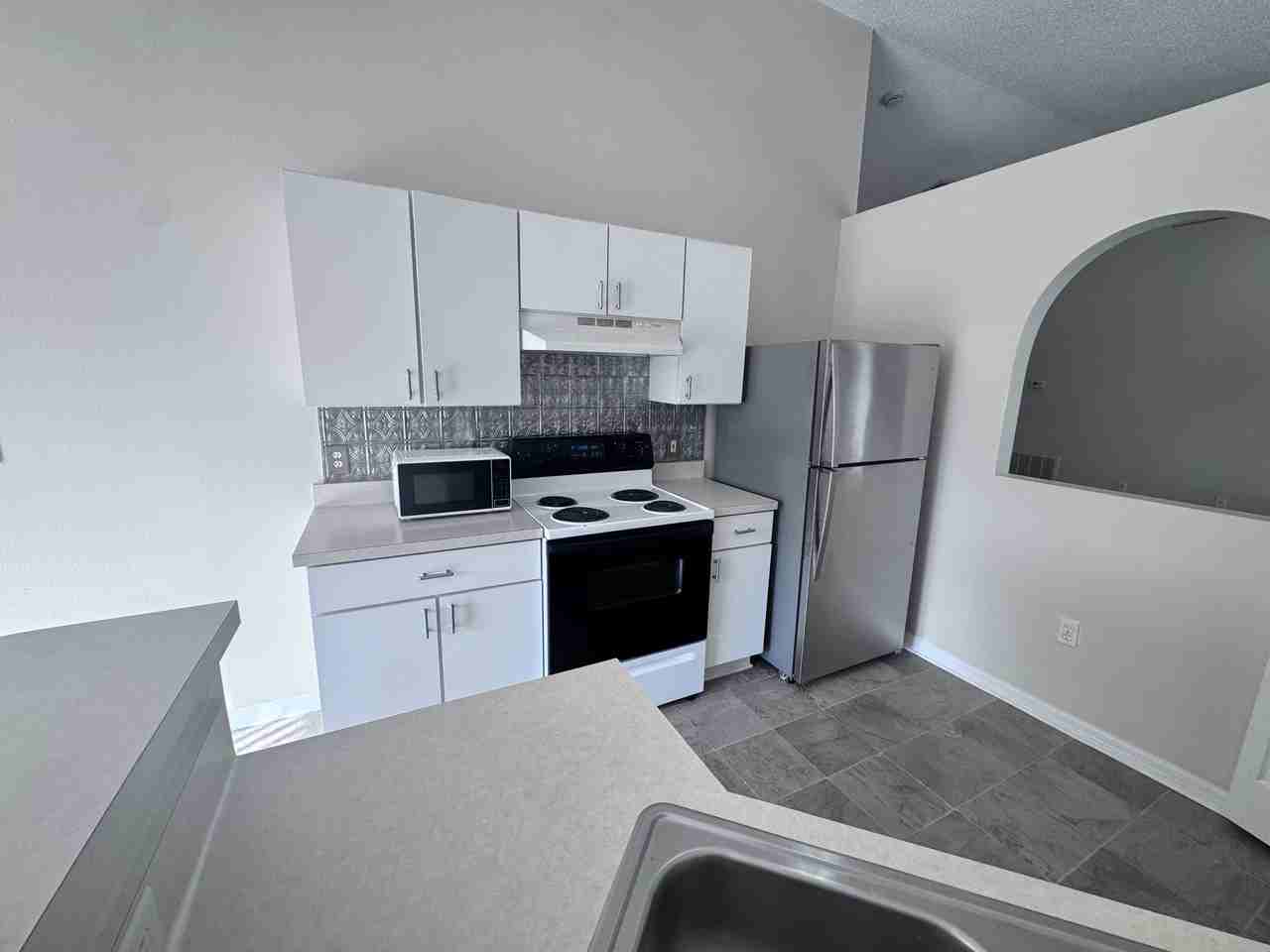 8440 Oak Crossing Dr W #1 - Photo 7 of 44