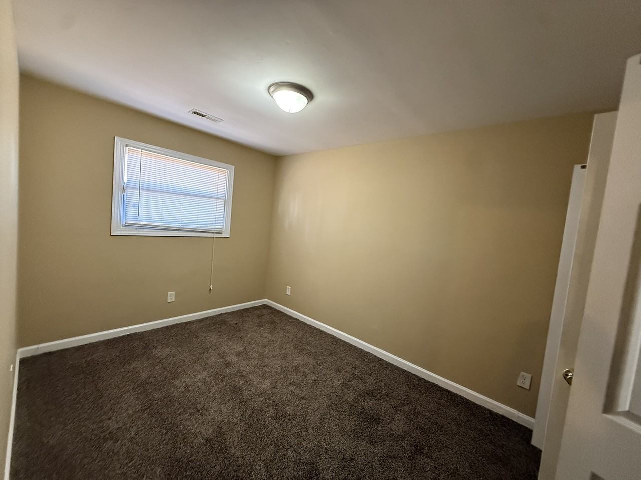 1009 Abrams St #AH - Photo 6 of 20