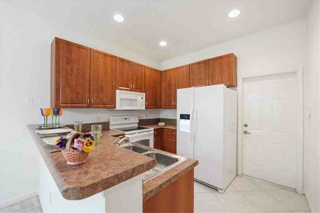 2597 Stockbridge Sq Sw Unit 2597 #2597 - Photo 7 of 21