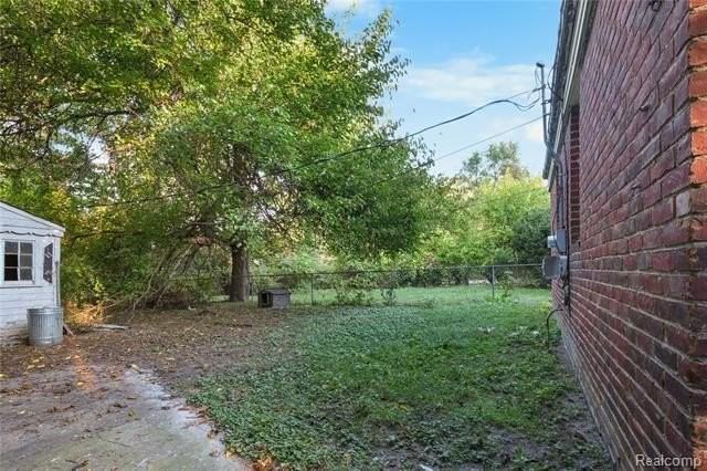 17679 Woodbine St - Photo 4 of 16